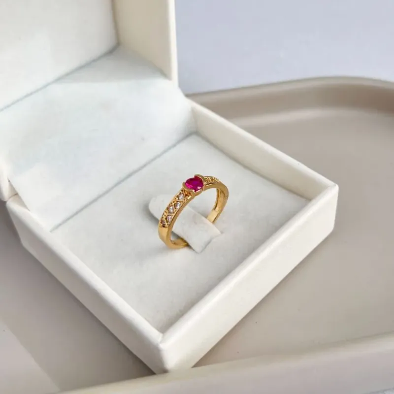 ANEL SOLITÁRIO COM MICRO ZIRCONIA E PEDRA COLORIDA