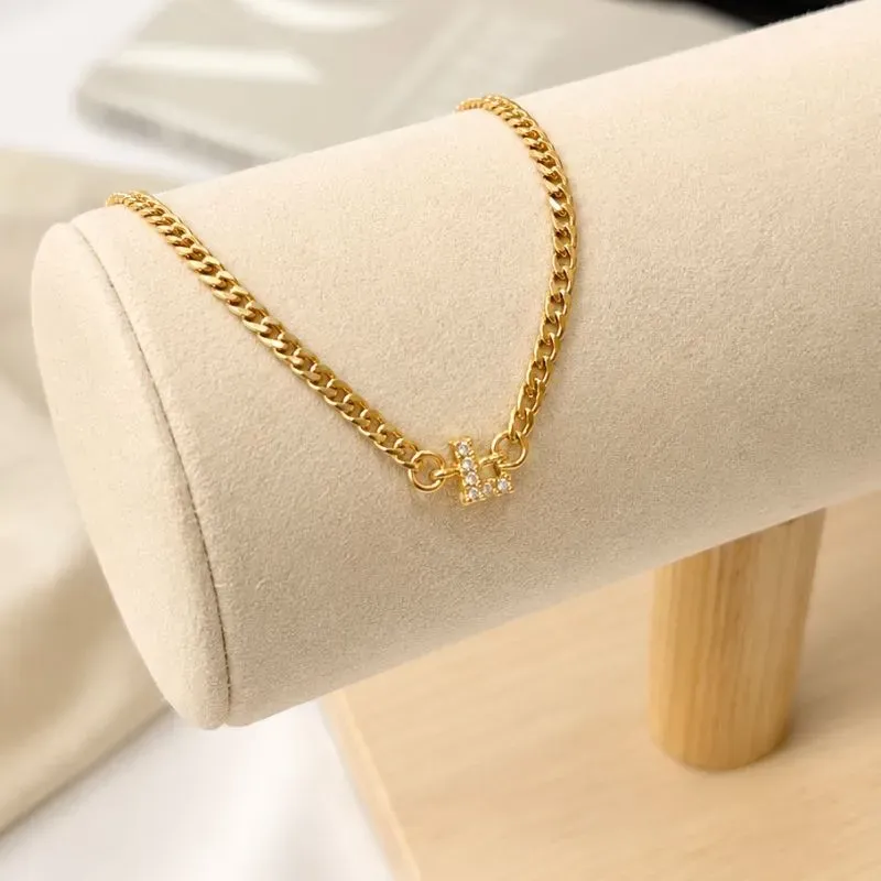 PULSEIRA ELO GRUMET FINA COM LETRA DE ZIRCONIA - L