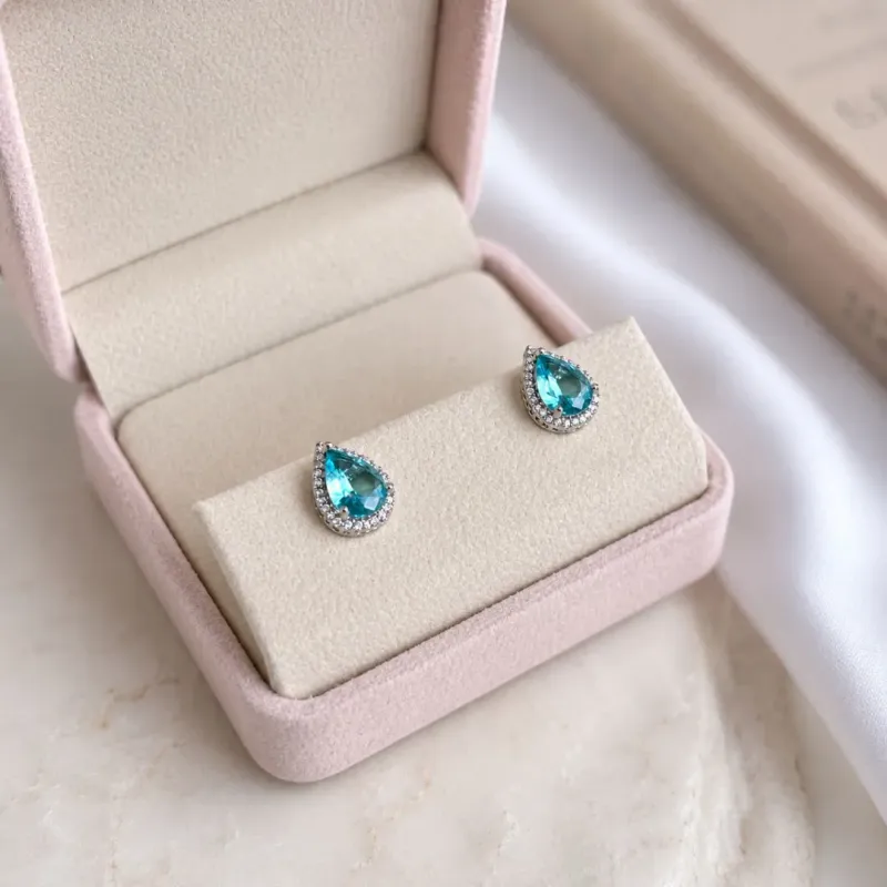 BRINCO GOTA AQUA COM CRAVAÇÃO EM MICRO ZIRCONIAS