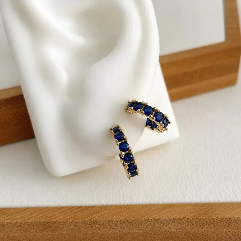 DUPLA ARGOLA PINO ZIRCONIAS AZUL MARINHO