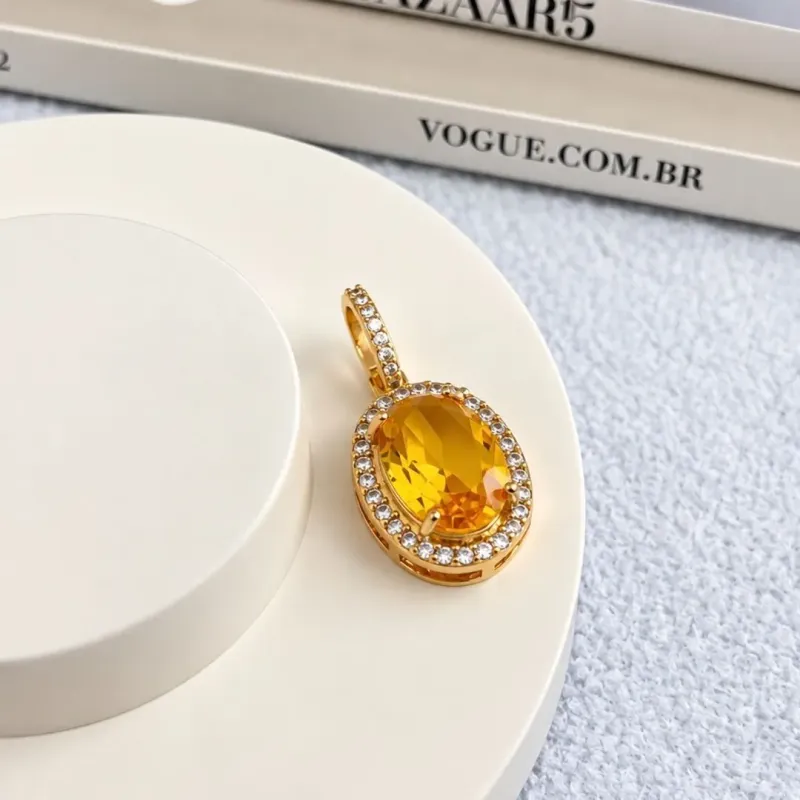 PINGENTE OVAL AMARELO COM ZIRCONIAS