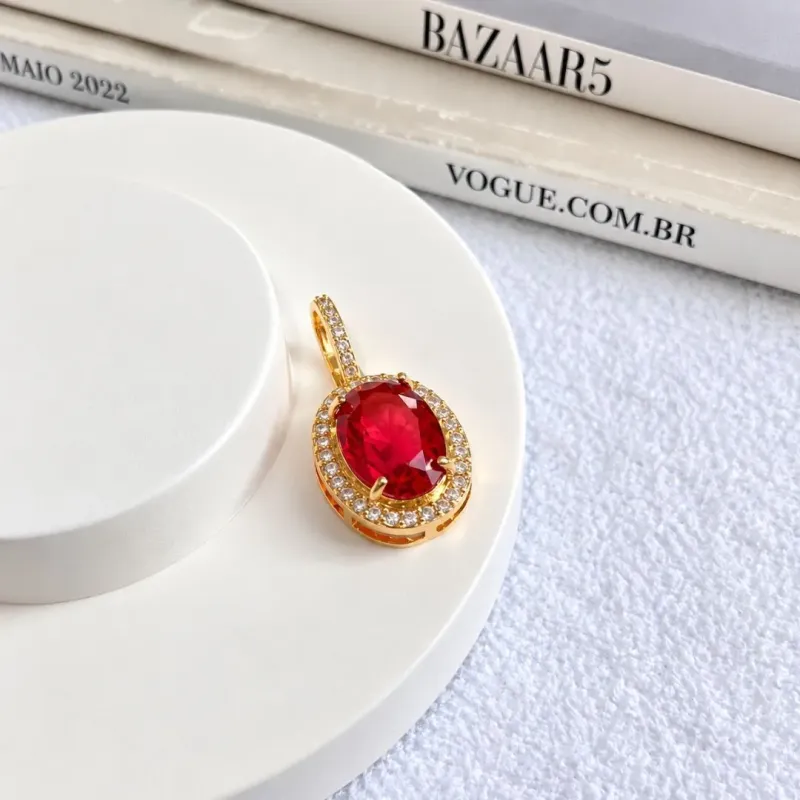 PINGENTE OVAL RUBI COM ZIRCONIAS