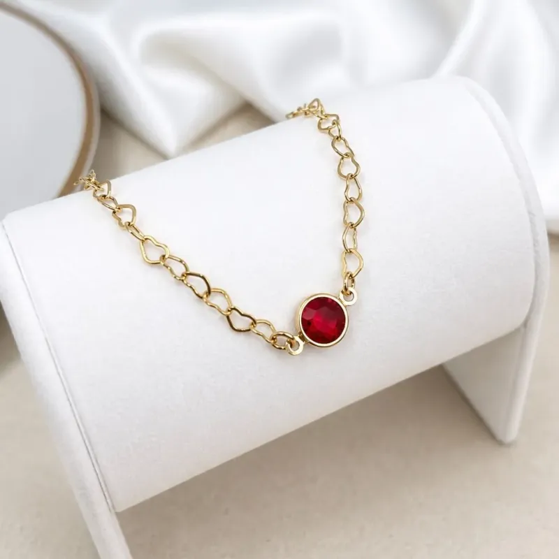 PULSEIRA ELOS CORAÇÃO COM PEDRA VERMELHA