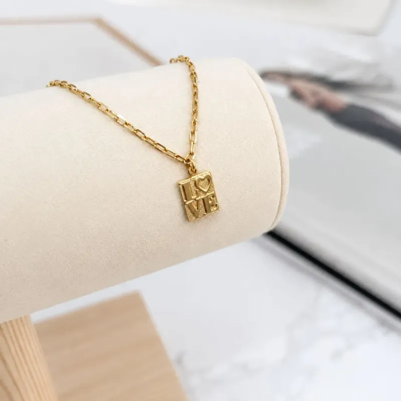 TORNOZELEIRA MINI CARTIER PLACA LOVE