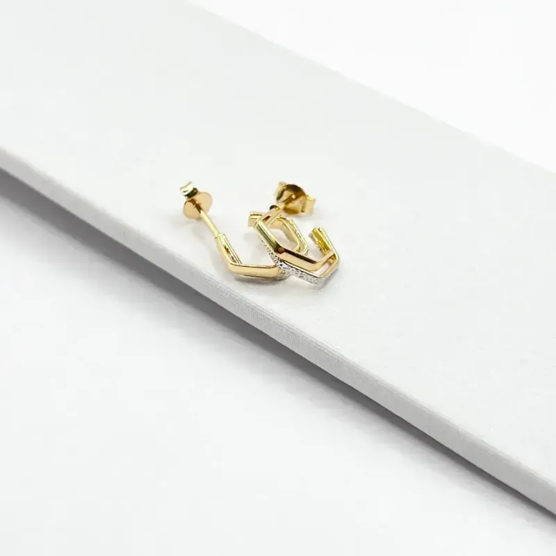 BRINCO ARGOLA TRIPLA COM DETALHE EM CANETA DE RÓDIO BRANCO 1,1CM BRINCO ARGOLA TRIPLA COM DETALHE EM CANETA DE RÓDIO BRANCO 1,1CM