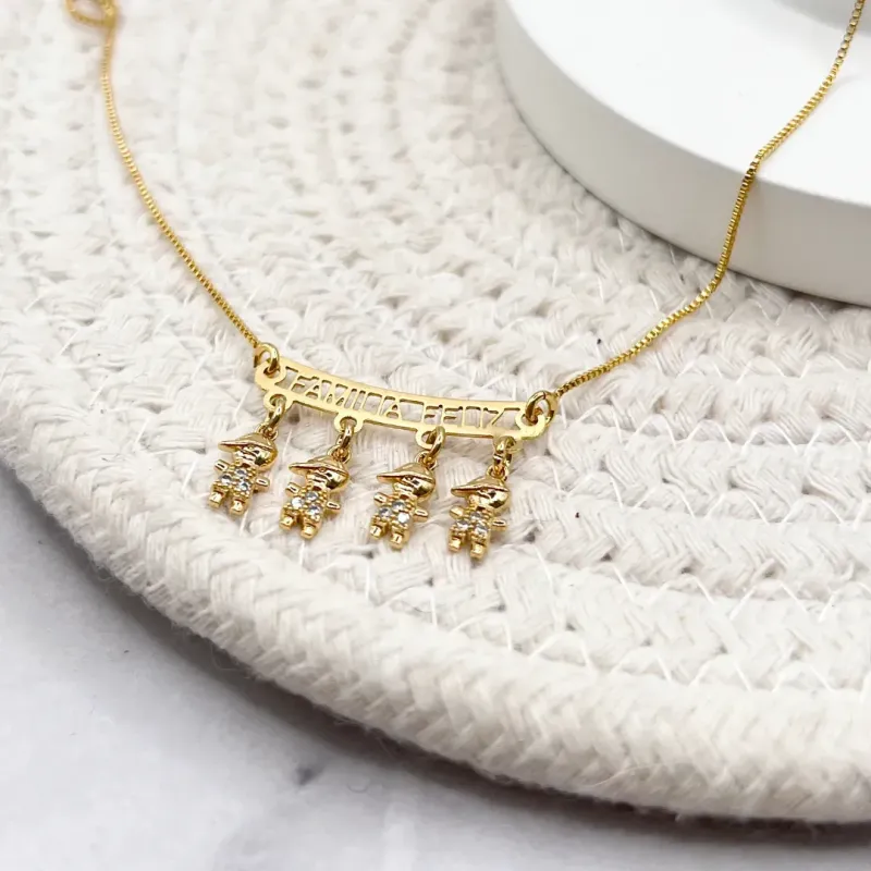 COLAR CANGA FAMÍLIA FELIZ 4 FILHOS - 4 MENINOS - BONECOS CRAVEJADO COLAR CANGA FAMÍLIA FELIZ 4 FILHOS - 4 MENINOS - BONECOS CRAVEJADO