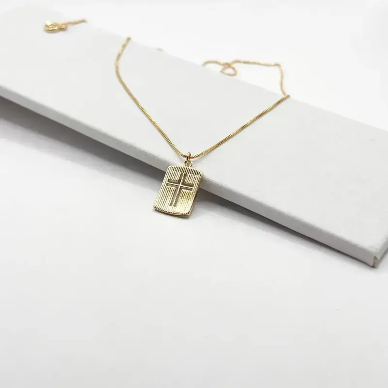 COLAR MASCULINO VENEZIANA 70CM COM PINGENTE DE PLACA COM CRUZ COLAR MASCULINO VENEZIANA 70CM COM PINGENTE DE PLACA COM CRUZ