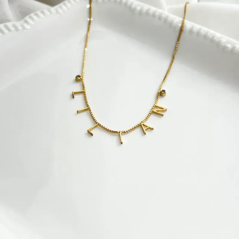 COLAR NOME PERSONALIZADO 6 LETRAS E ZIRCONIAS NAS PONTAS - LILIAN COLAR NOME PERSONALIZADO 6 LETRAS E ZIRCONIAS NAS PONTAS - LILIAN