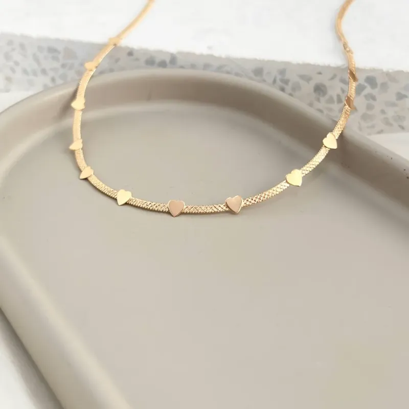 COLAR CHOKER FITA DIAMANTADA COM MINI CORAÇÕES 30CM + 10CM EXTENSOR COLAR CHOKER FITA DIAMANTADA COM MINI CORAÇÕES 30CM + 10CM EXTENSOR