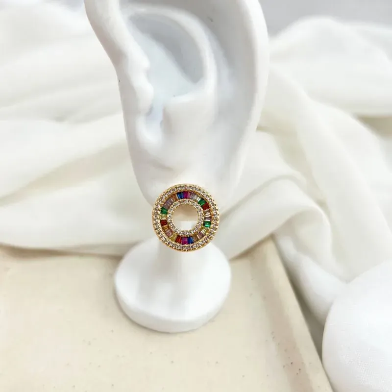 BRINCO CÍRCULO COM PEDRARIA EM ZIRCONIAS BRINCO CÍRCULO COM PEDRARIA EM ZIRCONIAS