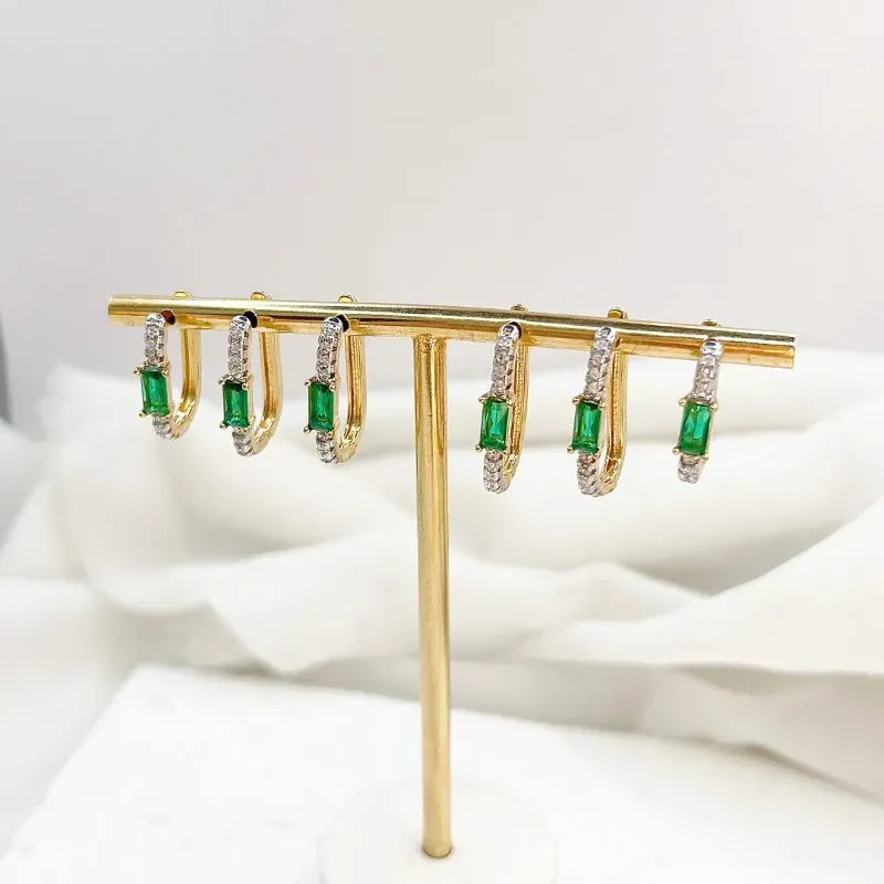 TRIO BRINCO ARGOLAS ARTICULADAS QUADRADAS COM BAGUETE VERDE ESMERALDA TRIO BRINCO ARGOLAS ARTICULADAS QUADRADAS COM BAGUETE VERDE ESMERALDA