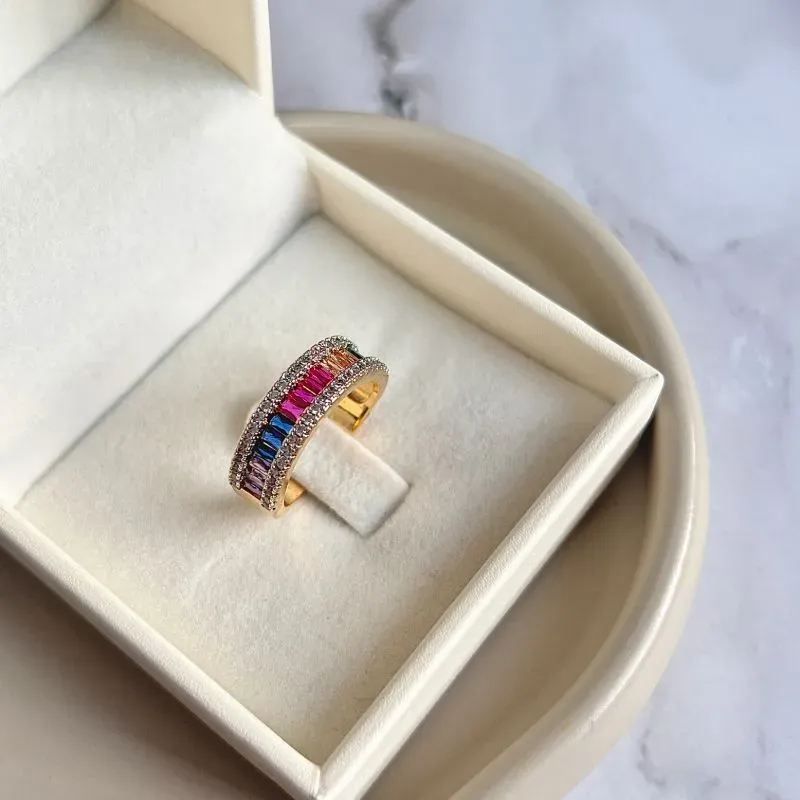 ANEL MEIA ALIANÇA BAGUETES COLORIDOS ANEL MEIA ALIANÇA BAGUETES COLORIDOS