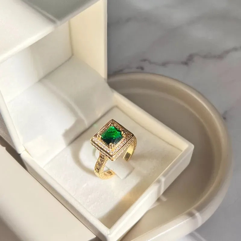 ANEL PEDRA VERDE ESMERALDA ANEL PEDRA VERDE ESMERALDA