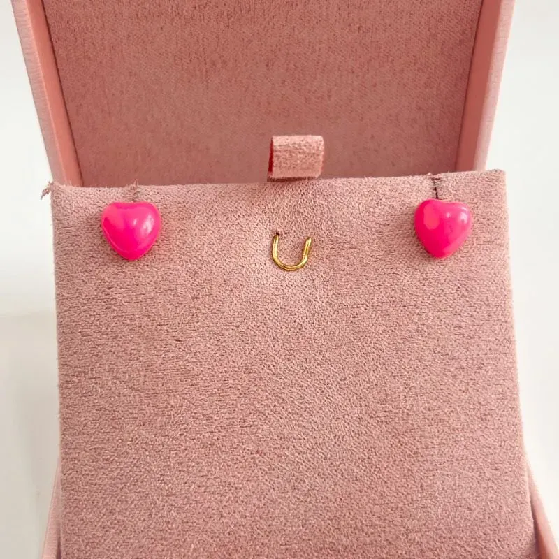 BRINCO CORAÇÃO RESINADO PINK BRINCO CORAÇÃO RESINADO PINK