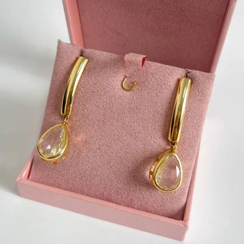 BRINCO LONGO COM PEDRA GOTA BRINCO LONGO COM PEDRA GOTA