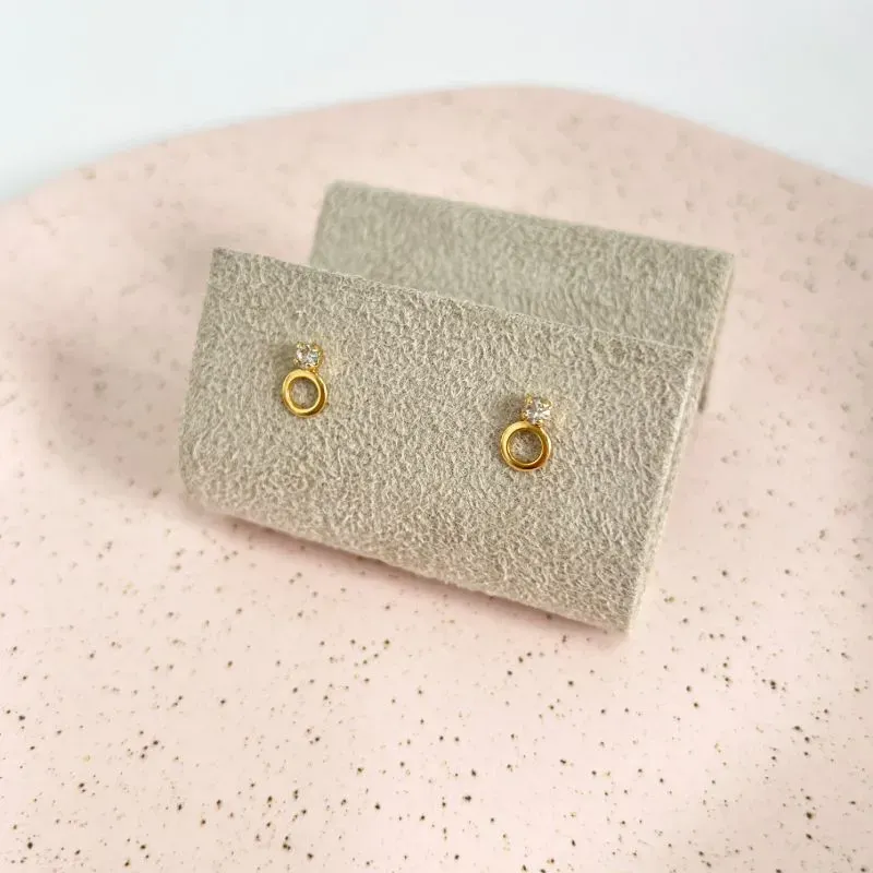 BRINCO PONTO DE LUZ COM CÍRCULO BRINCO PONTO DE LUZ COM CÍRCULO