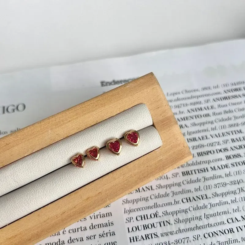 DUPLA DE BRINCOS CORAÇÃO ROSA DUPLA DE BRINCOS CORAÇÃO ROSA