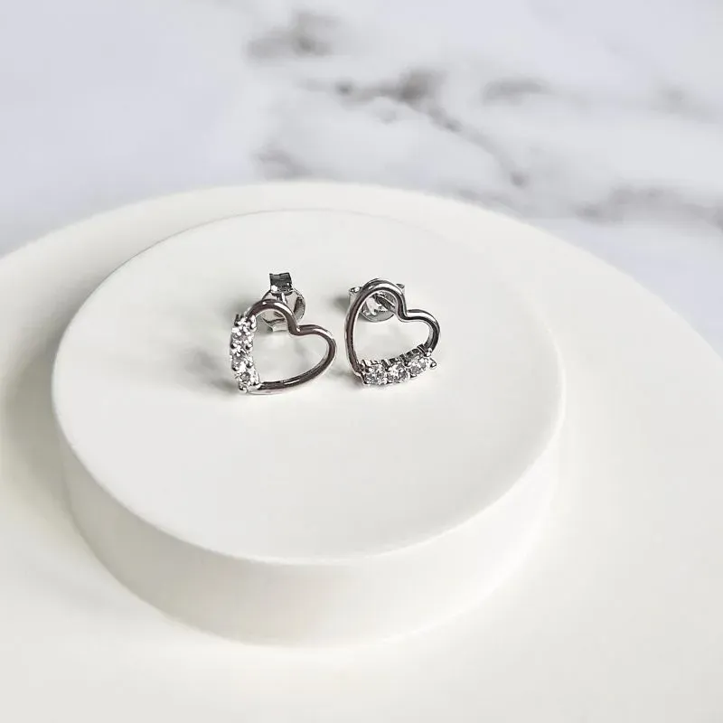 BRINCO CORAÇÃO 3 PEDRAS CRISTAL BRINCO CORAÇÃO 3 PEDRAS CRISTAL