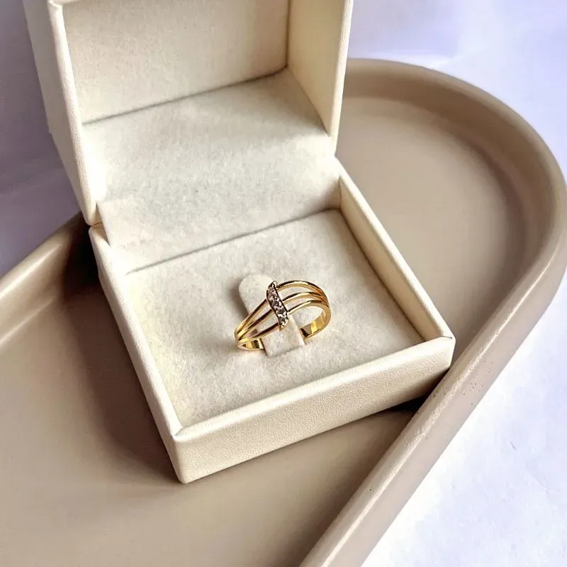 ANEL 3 FIOS COM DETALHE EM MICRO ZIRCONIA ANEL 3 FIOS COM DETALHE EM MICRO ZIRCONIA