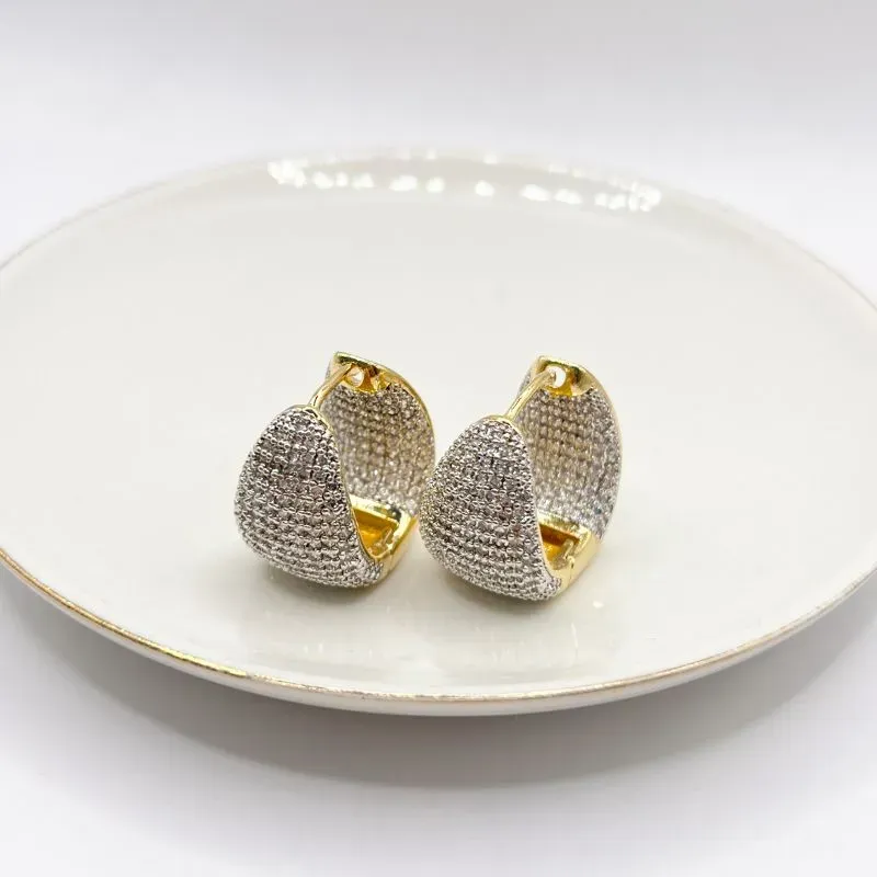 BRINCO ARGOLA ARTICULADA GRANDE MICRO ZIRCONIA DENTRO E FORA COM DETALHE EM RODIO BRANCO BRINCO ARGOLA ARTICULADA GRANDE MICRO ZIRCONIA DENTRO E FORA COM DETALHE EM RODIO BRANCO