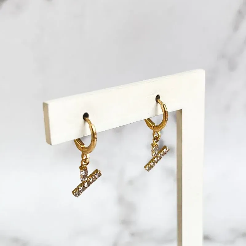 BRINCO ARGOLA DE CLICK LETRAS STRASS - Y BRINCO ARGOLA DE CLICK LETRAS STRASS - Y