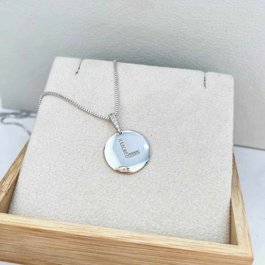 COLAR MEDALHA LETRA - L
