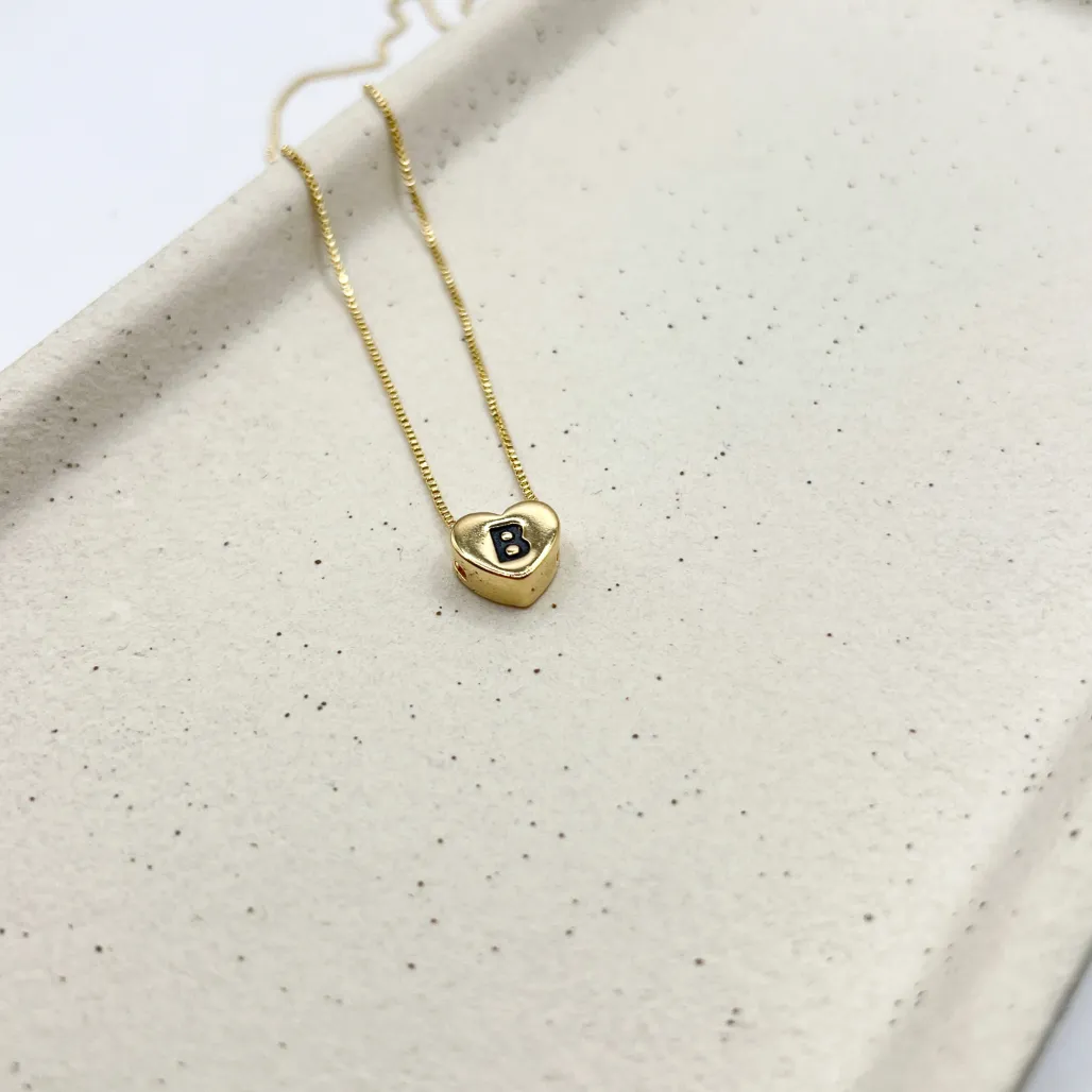 COLAR CORAÇÃO 0,9MM COM LETRA E DETALHE PRETO - B