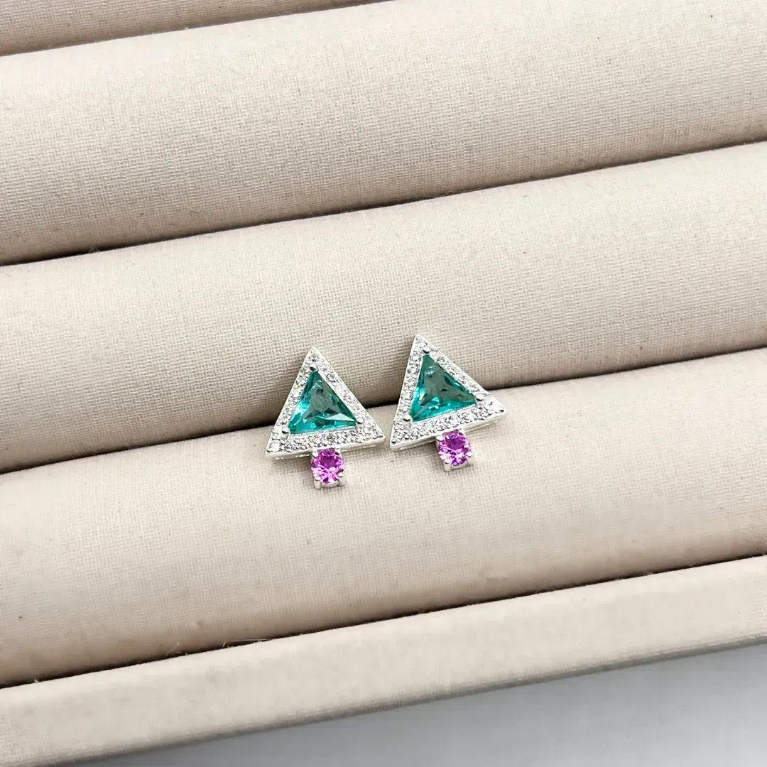 BRINCO PRATA925 TRIÂNGULO PEDRA TURMALINA E DETALHE PINK