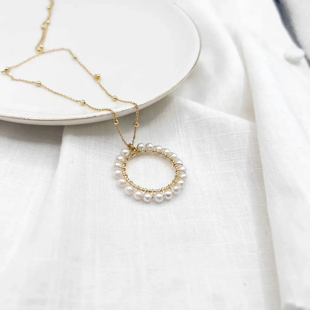 COLAR 60CM BOLINHAS COM MANDALA DE PÉROLAS