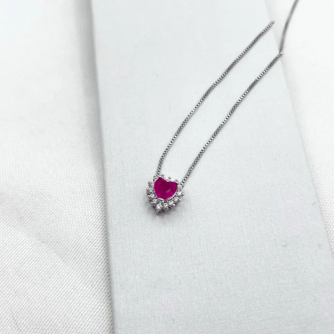 COLAR CORAÇÃO PRINCESA PINK