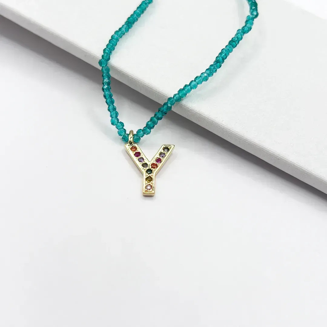 COLAR LETRA COLORIDA COM COLAR CRISTAL VERDE - Y