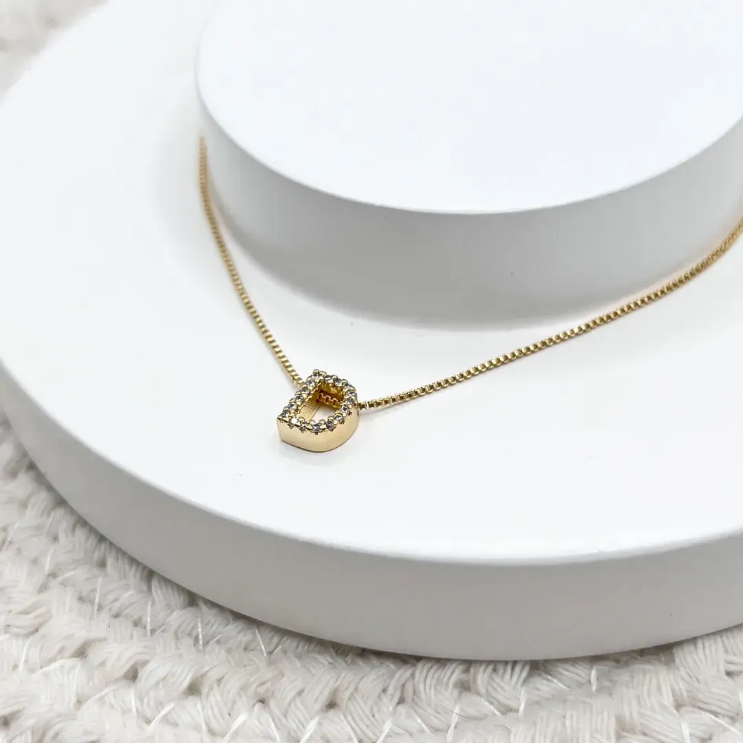 COLAR MINI LETRA CRAVEJADA MICRO ZIRCONIAS
