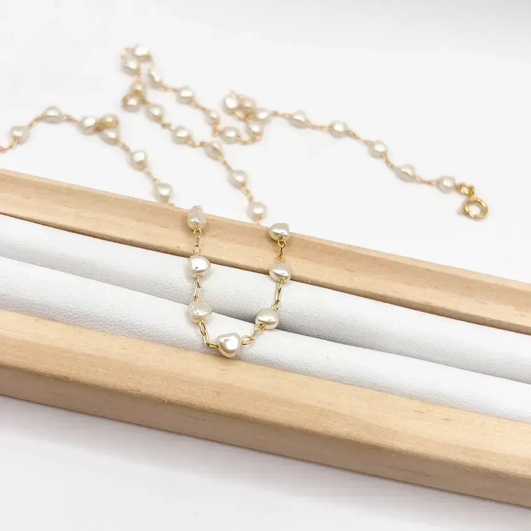 COLAR PÉROLAS CORAÇÃO 45CM