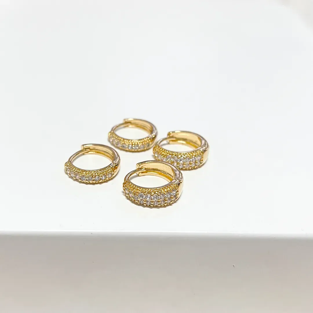 DUPLA BRINCO DE ARGOLA ARTICULADA MICROZIRCONIAS EM GOTA