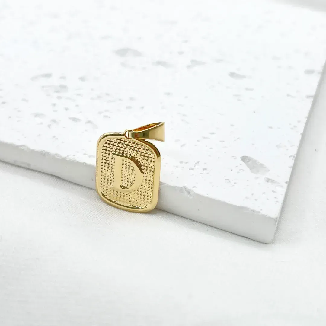 PINGENTE MEDALHA PEQUENA DE LETRA 1x1,5CM - D