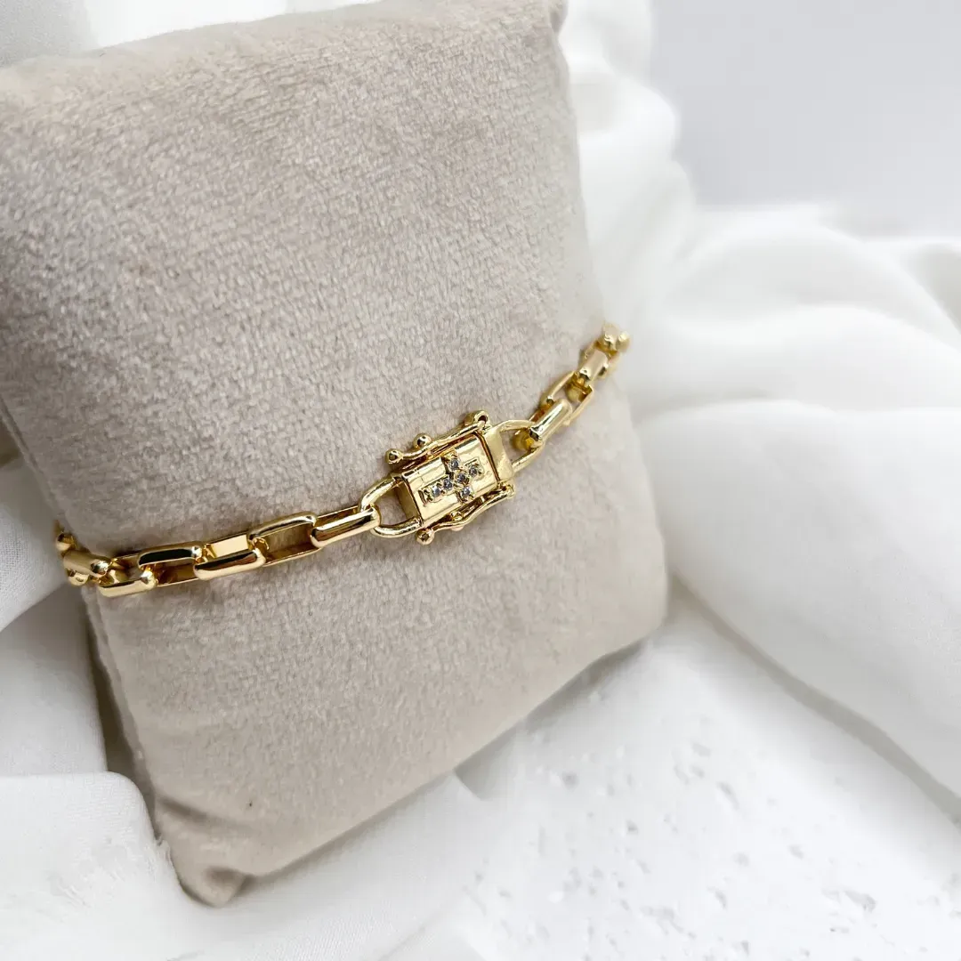 PULSEIRA CARTIER COM FECHO DE CRUZ CRAVEJADA
