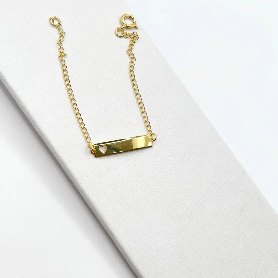 PULSEIRA PLACA INFANTIL COM CORAÇÃO VAZADO