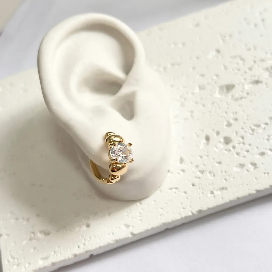 BRINCO ARGOLA ARTICULADA COM 1 ZIRCONIA OVAL
