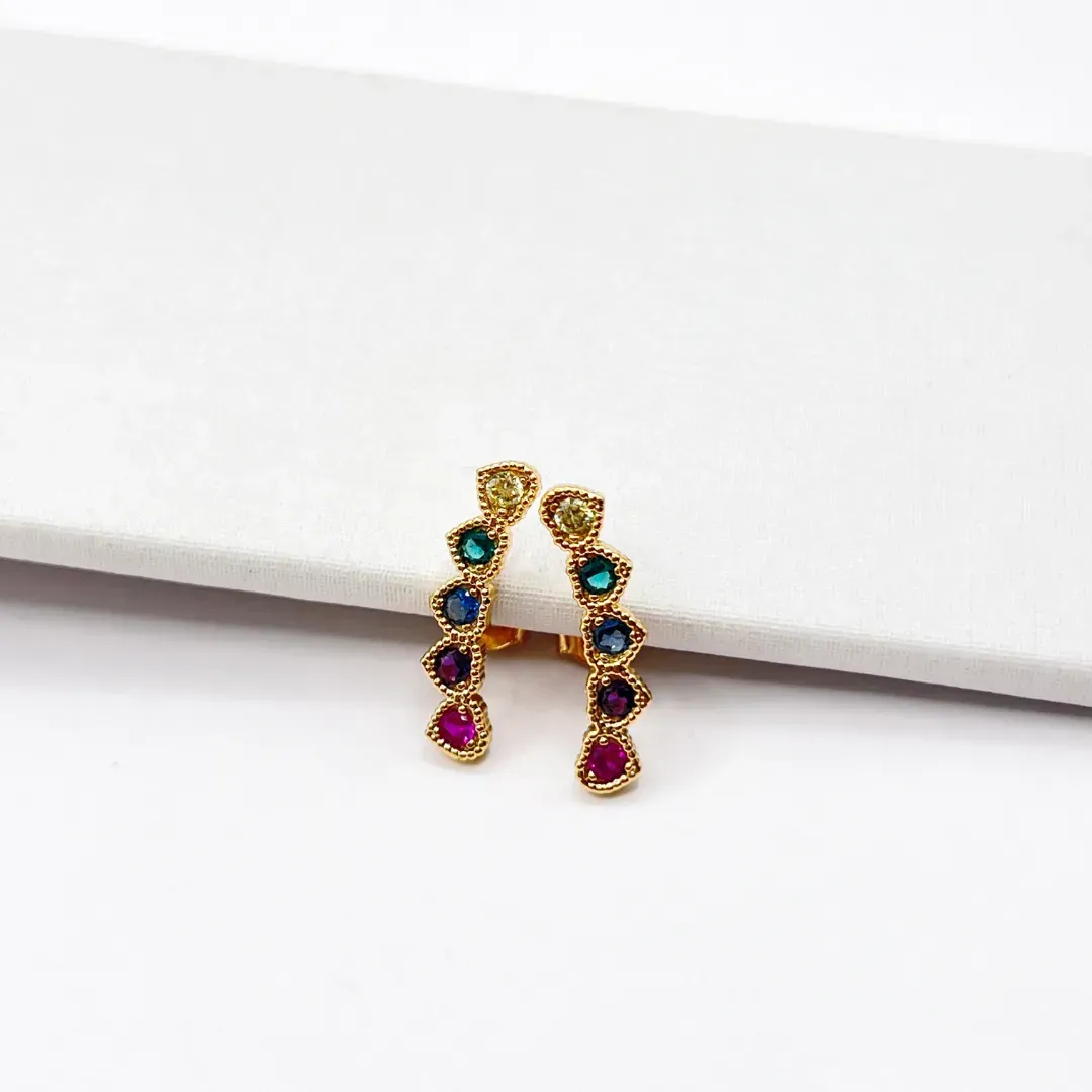 BRINCO EAR CUFF CORAÇÕES COLORS