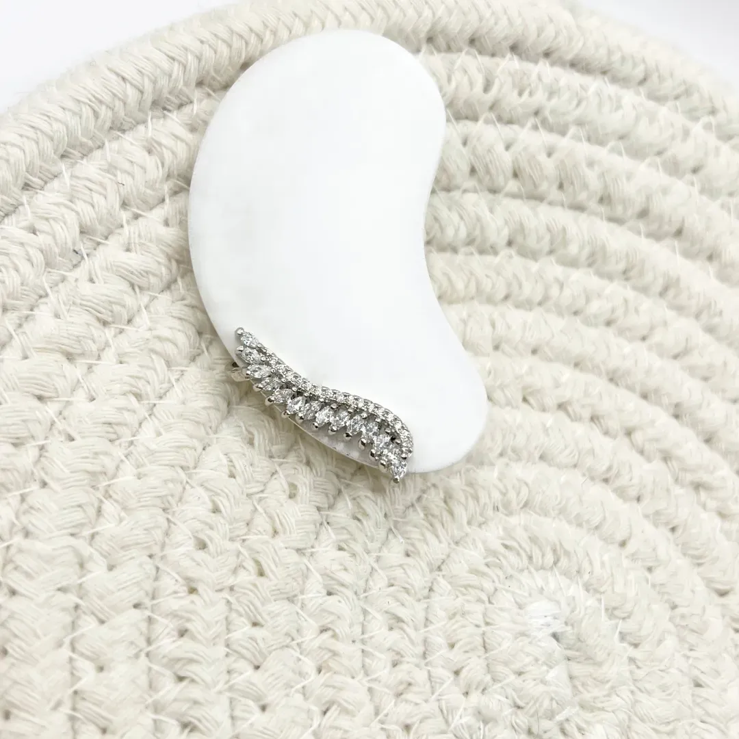 BRINCO EAR CUFF NAVETE CRISTAL
