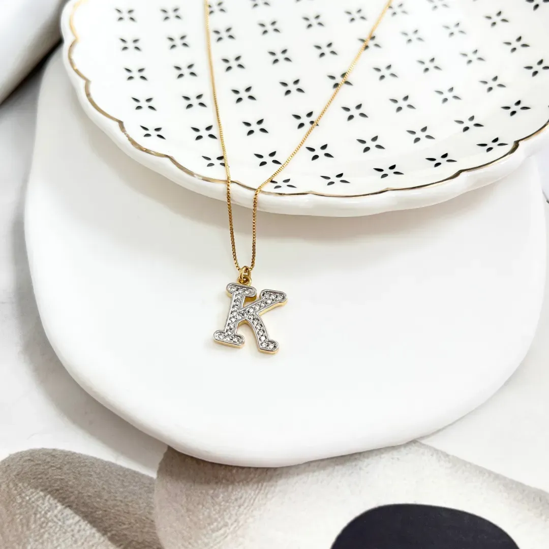 COLAR LETRA MICRO ZIRCONIA - K