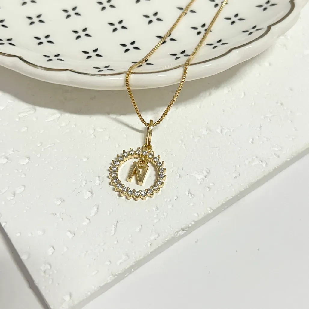 COLAR MANDALA CRISTAL COM PINGENTE DE LETRA - N