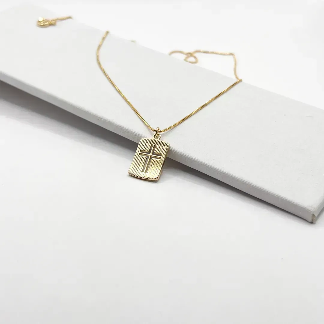 COLAR MASCULINO VENEZIANA 70CM COM PINGENTE DE PLACA COM CRUZ