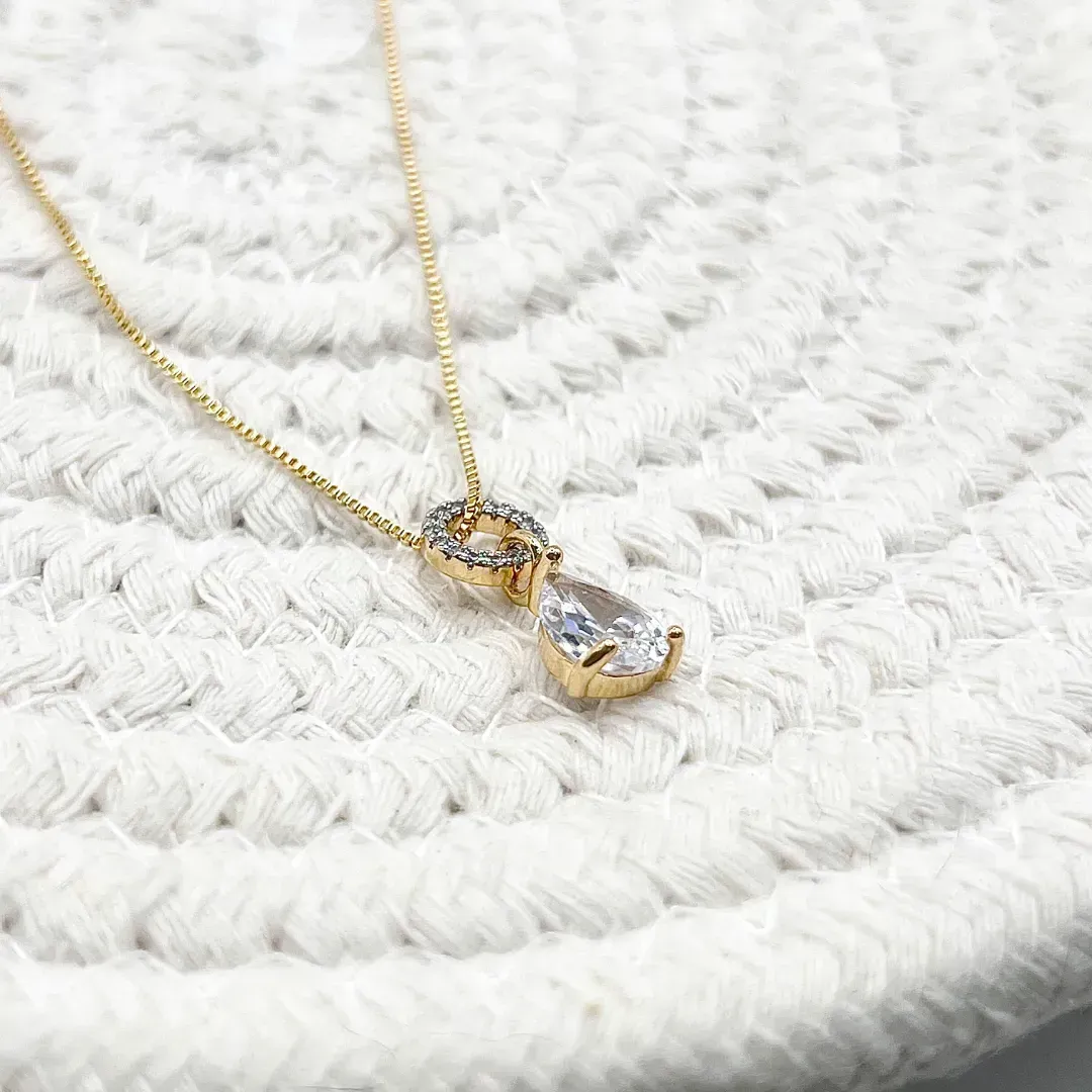 COLAR PINGENTE GOTA E DETALHE REDONDO EM MICRO ZIRCONIAS