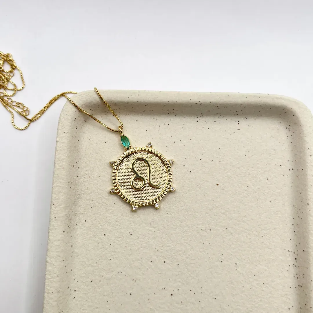 COLAR SIGNO LEÃO COM PEDRINHAS