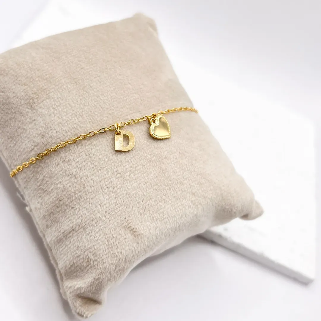 PULSEIRA LETRINHA COM CORAÇÃO CHAPA