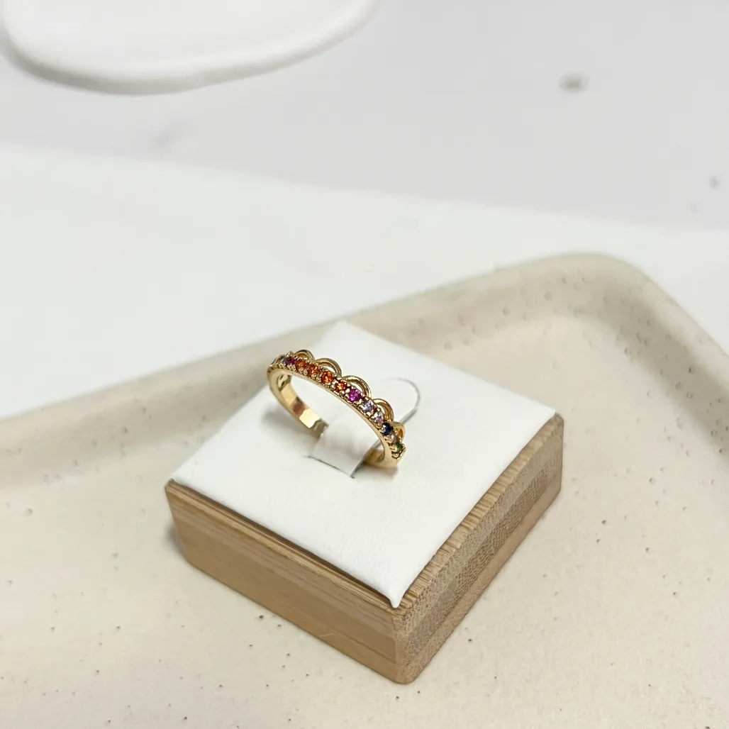 ANEL MULTICOLOR COM DETALHES