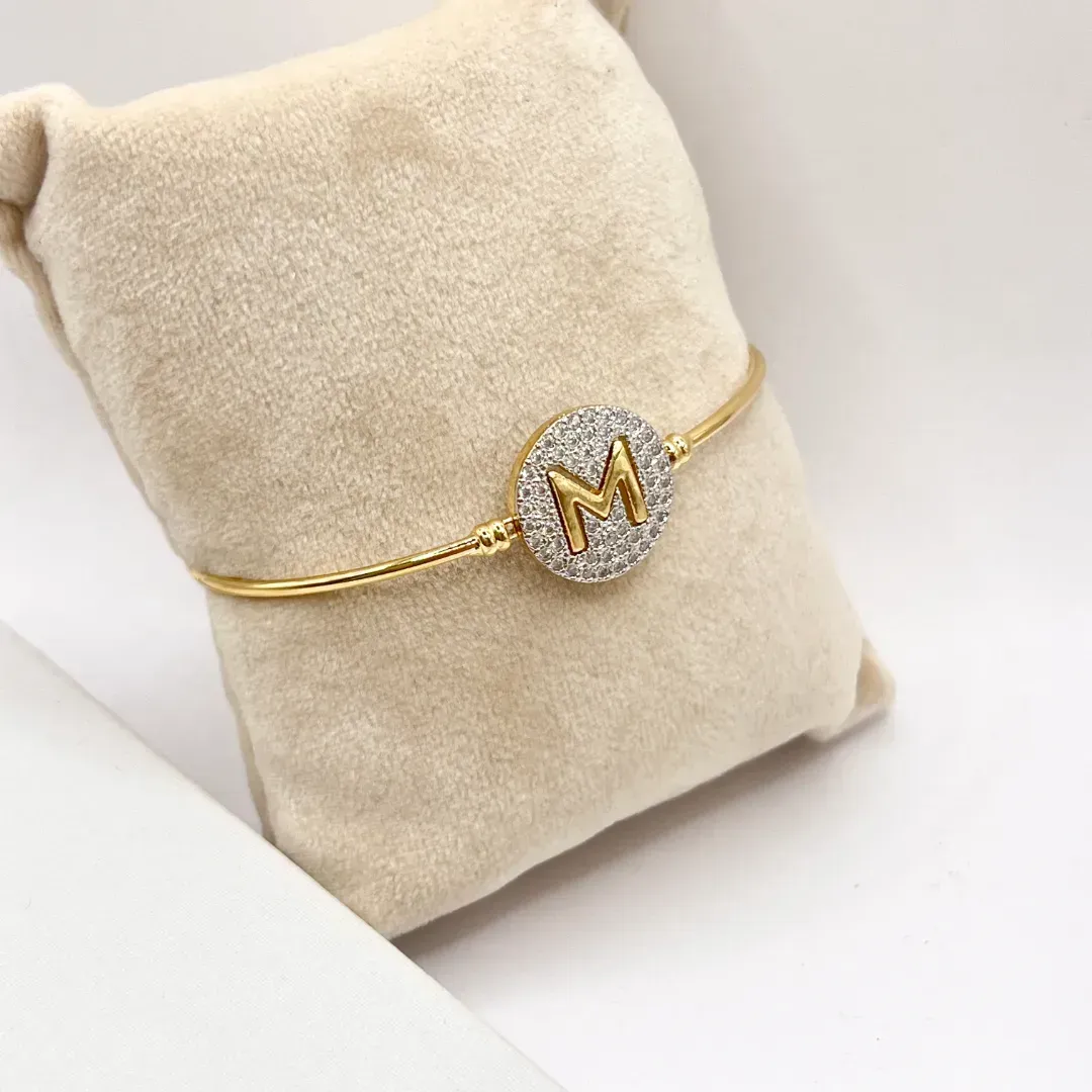 BRACELETE LETRA COM ENCAIXE CRAVEJADO - M