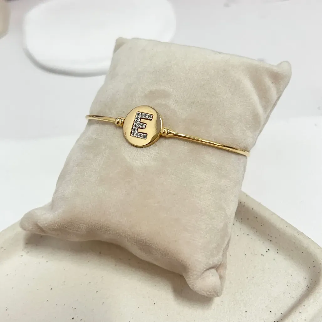 BRACELETE LETRA COM ENCAIXE LISO - E