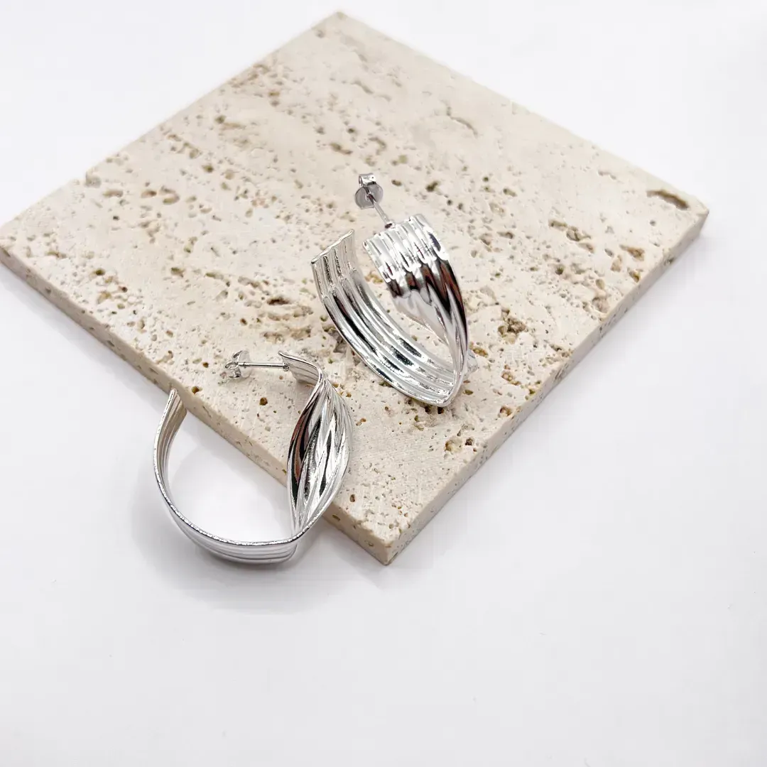 BRINCO ARGOLA PINO LAMINADO COM CANALETAS
